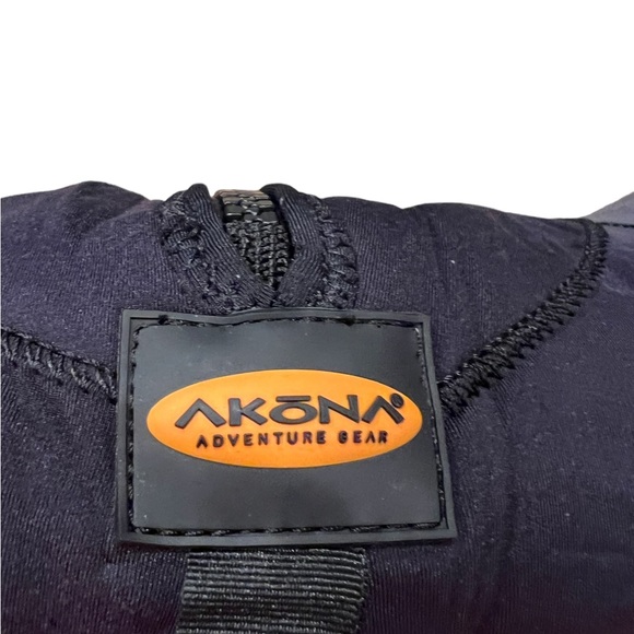 Women’s Akona Adventure Gear Quantum Stretch  Full Wet Suit  7/8 Back Zip Aqua - Picture 4 of 6